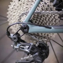 VELO GRAVEL SUPERIOR X-ROAD TEAM 9 VELO GRAVEL SUPERIOR X-ROAD TEAM -Velo Orange Soldes 16250 x road team comp gr matte trooper green 2 1200