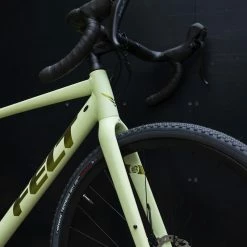 VELO GRAVEL FELT BREED 30 GLOW GREEN 2023 -Velo Orange Soldes adv 20210521 jbd 3652
