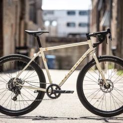 Velo Orange Soldes 17 VELO GRAVEL FAIRDALE WEEKENDER NOMAD 2022