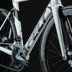 VELO ROUTE FELT AR ADVANCED ULTEGRA -Velo Orange Soldes felt ar studio gallery 05 1024x1024 1