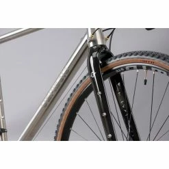 VELO GRAVEL GENESIS CROIX DE FER TITANE -Velo Orange Soldes gn21080 detail 2